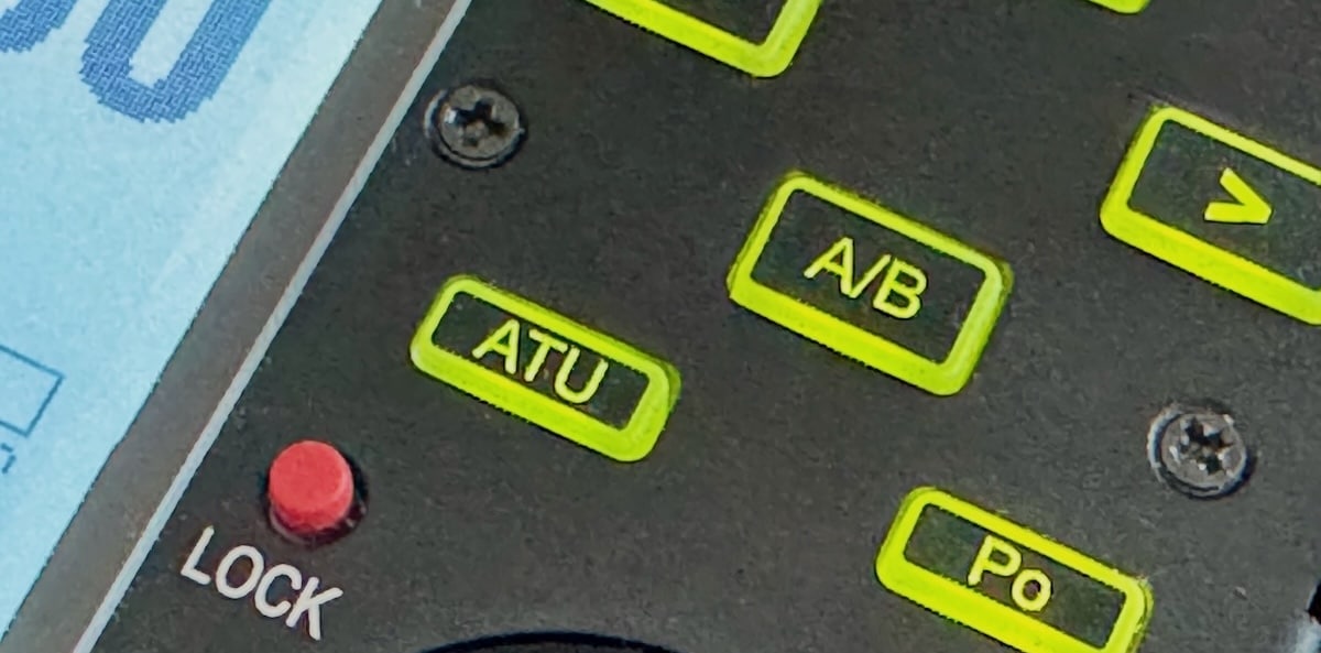 Xiegu X5105 Antenna Tuner Button ©2025 Pileup AB